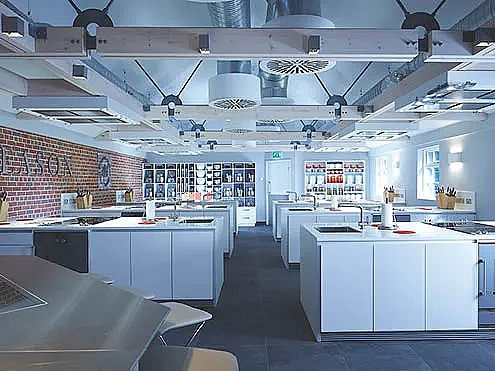 Private dining season cookery school