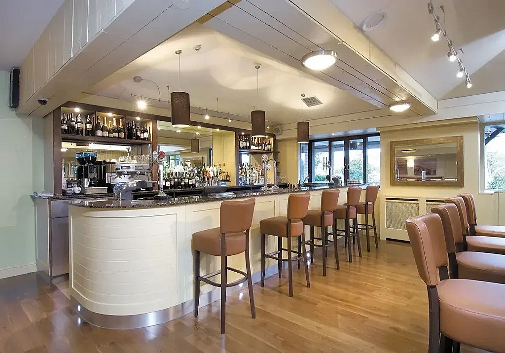 Restaurant bar projects